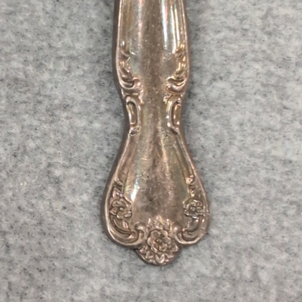 Rogers & Bro. Reinforced Plate Serving Fork Silver Tone Ornate Handle - Picture 3 of 5